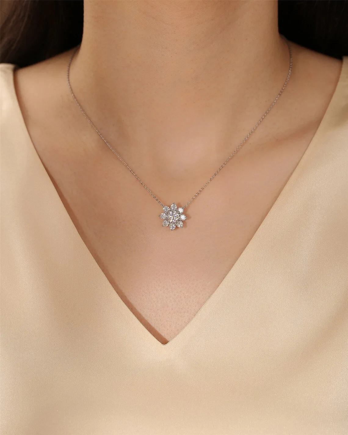 0.50 CT Round Moissanite Diamond Floral Necklace