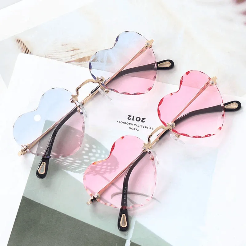 8 COLORS INS CUTE GRADIENT HEART TRAVEL SUNGLASSES BY61703