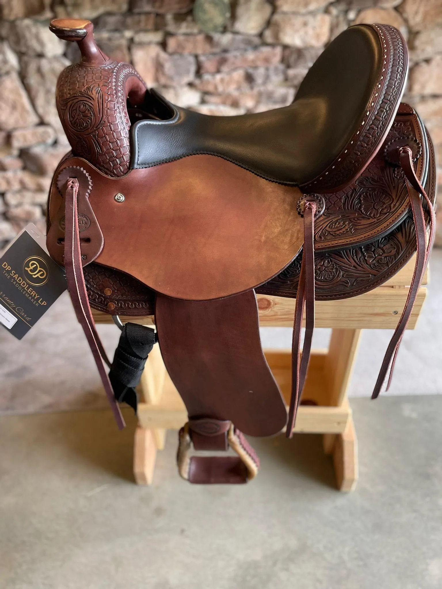 DP Saddlery Western Classic Treeless Saddle 5220