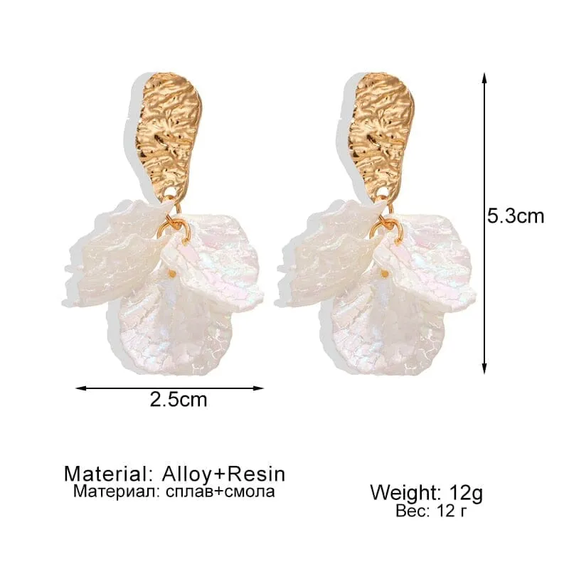 Fashion Statement Shell Flower Trend Drop Earrings