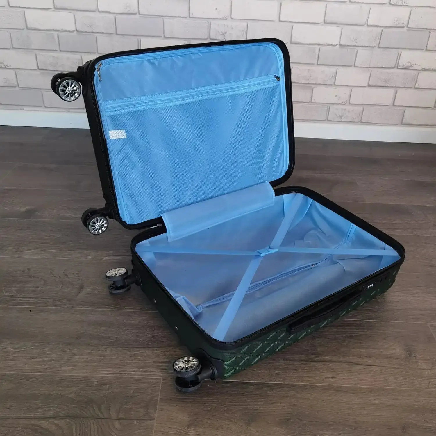 Hard Shell Cabin Case - Green