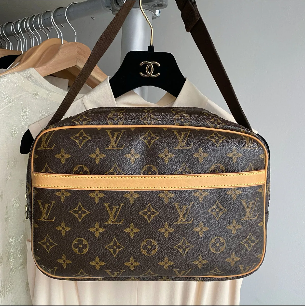 Louis Vuitton Vintage Monogram Reporter GM Messenger Bag