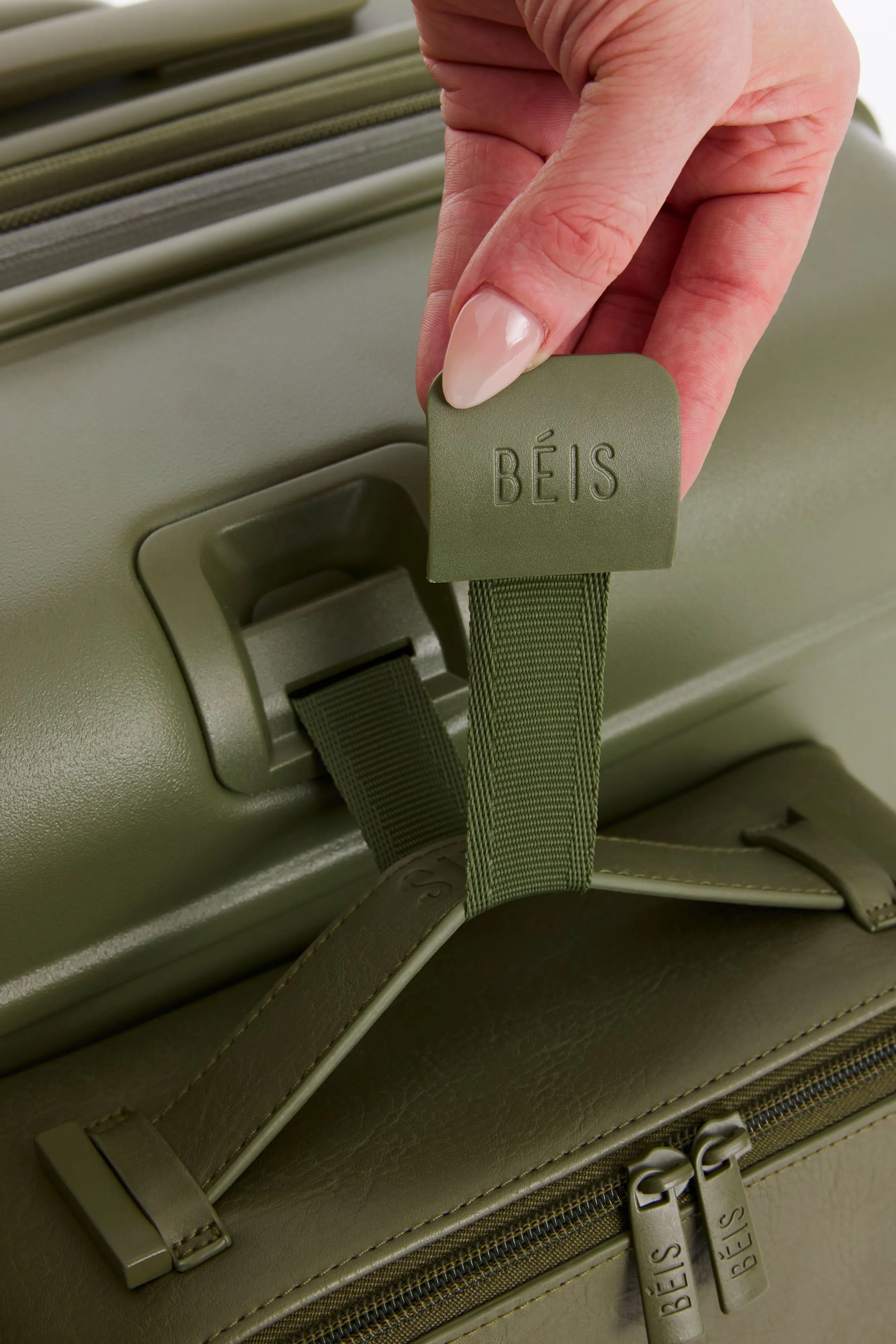 The Medium Check-In Roller in Olive