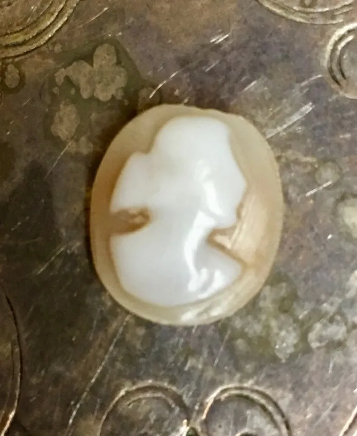 Tiny Unset Cameo Hand-Carved Shell